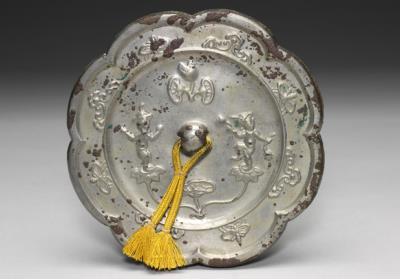 图片[2]-Lobed Bronze Mirror with Lotuses and Infants, middle Tang period, 8th to 9th century-China Archive